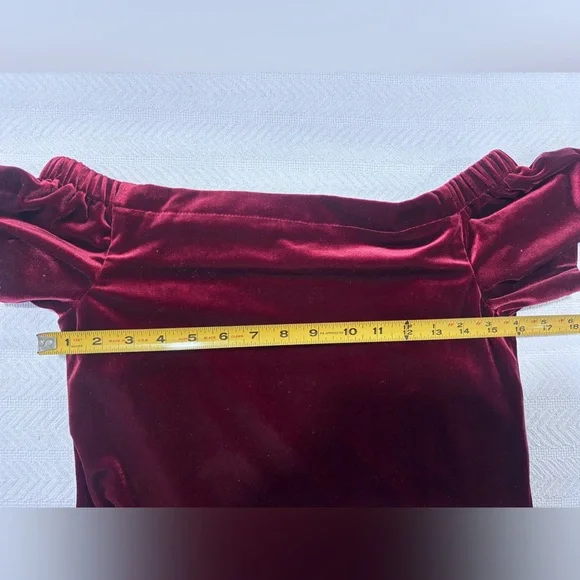 💜White House Black Market Rich Burgundy Velvet Top - Picture 4 of 10